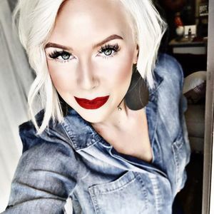 Meet your Posher, Cassie